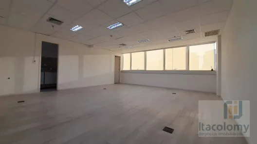 Sala Comercial para alugar, 47m² no Dezoito do Forte Empresarial/Alphaville., Barueri