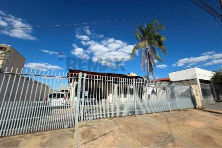 Casa com 4 Quartos à venda, 301m² no Jardim Santa Clara I, Rondonópolis