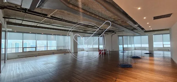 Sala Comercial para venda ou aluguel, 760m² no Alphaville Centro Industrial e Empresarial/Alphaville., Barueri