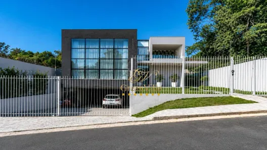 Casa com 4 Quartos à venda, 470m² no Novo Mundo, Curitiba