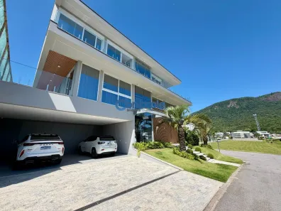 Casa de Condomínio com 4 Quartos à venda, 560m² no Pedra Branca, Palhoça
