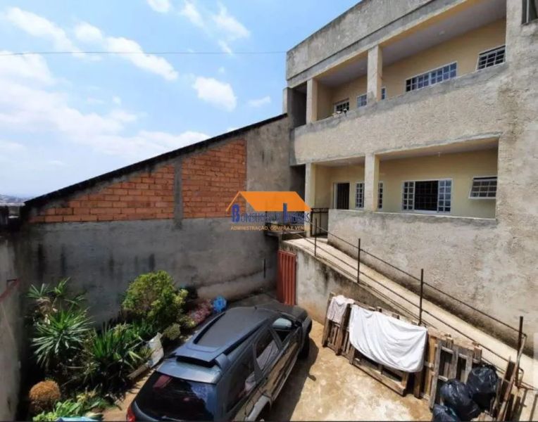 Casa com 4 quartos — Caiçaras, Belo Horizonte