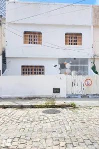 Casa com 3 Quartos para alugar, 150m² no Tirol, Natal