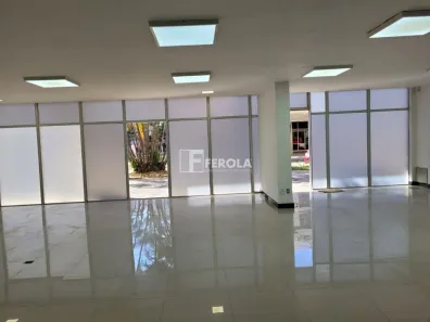 Ponto Comercial para alugar, 677m² no Asa Sul, Brasília