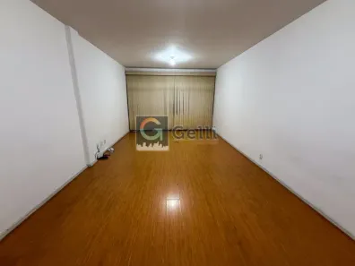 Apartamento com 2 Quartos para alugar, 90m² no Centro, Petrópolis