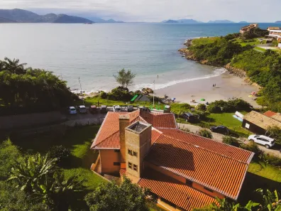 Casa com 5 Quartos à venda, 263m² no Praia da Vigia, Garopaba