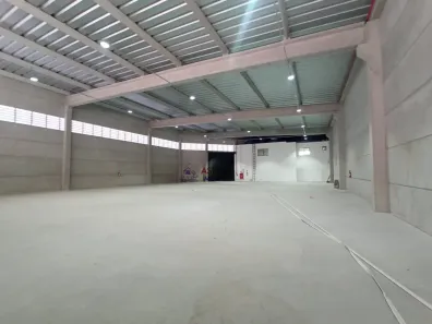 Galpão/Depósito/Armazém para alugar, 990m² no Rio Abaixo, Jacareí