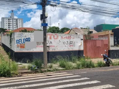 Lote/Terreno à venda, 600m² no Brasil, Uberlândia