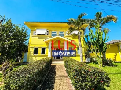 Casa de Condomínio com 6 Quartos à venda, 382m² no Itaipu, Niterói