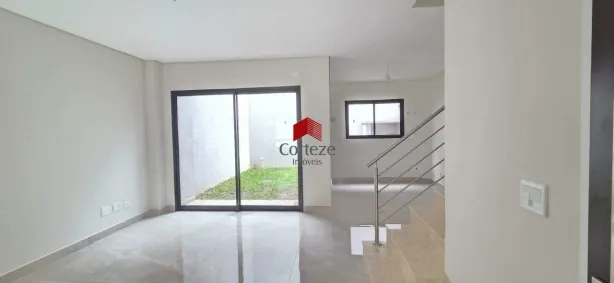 Sobrado com 3 Quartos à venda, 118m² no Uberaba, Curitiba
