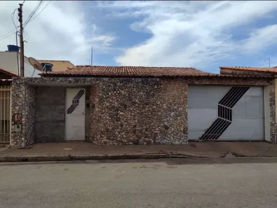 Casa com 3 Quartos para alugar, 148m² no Valparaiso I - Etapa A, Valparaíso de Goiás