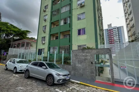 Apartamento com 3 Quartos para alugar, 67m² no Campinas, São José