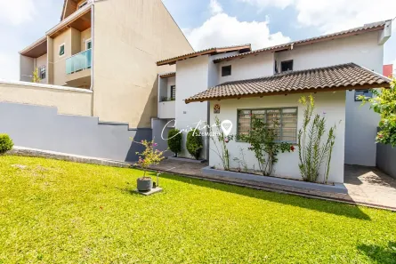 Sobrado com 4 Quartos à venda, 214m² no Novo Mundo, Curitiba