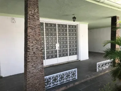 Imóvel Comercial com 3 Quartos à venda, 300m² no Santa Efigênia, Belo Horizonte