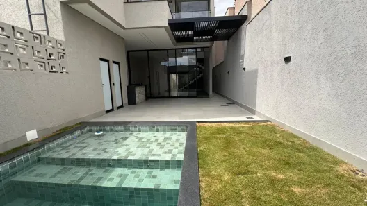 Sobrado com 4 Quartos à venda, 215m² no Jardim Helvécia, Aparecida de Goiânia