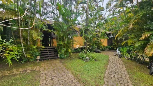 Casa de Condomínio com 4 Quartos à venda, 300m² no Jardim Acapulco, Guarujá