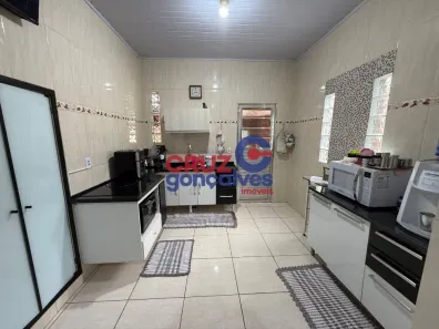 Casa com 3 Quartos à venda, 100m² no Vila Martins, Rio Claro