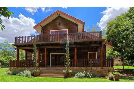 Fazenda/Sítio com 3 Quartos à venda, 446m² no Parque Tropical, Araraquara