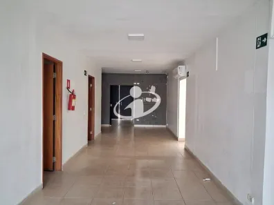 Sala Comercial para alugar, 360m² no Osvaldo Rezende, Uberlândia