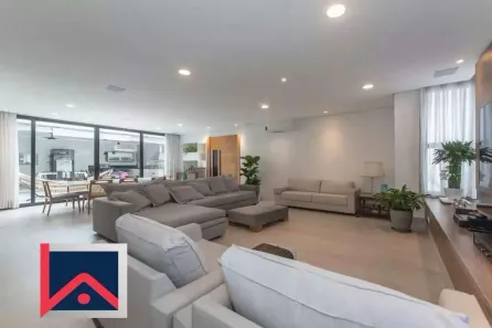 Casa com 3 Quartos à venda, 260m² no Vila Cordeiro, São Paulo