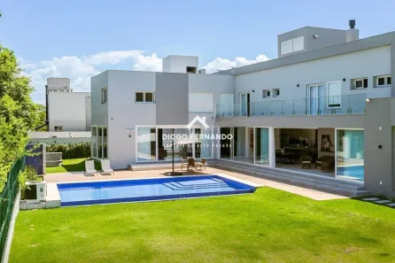 Casa de Condomínio com 5 Quartos à venda, 952m² no Cacupé, Florianópolis
