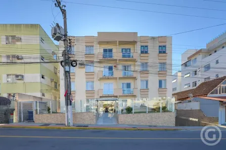 Apartamento com 3 Quartos para alugar, 90m² no Canto, Florianópolis