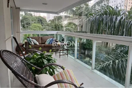 Apartamento com 3 Quartos à venda, 180m² no Vila Uberabinha, São Paulo