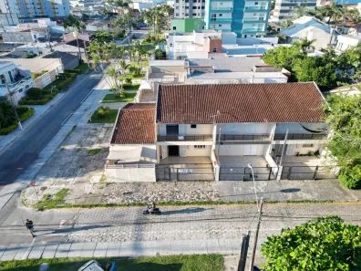 Sobrado com 4 Quartos à venda, 124m² no Centro, Matinhos