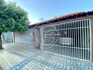 Casa com 3 Quartos à venda, 200m² no Centro, Marília