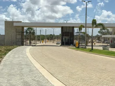 Lote/Terreno à venda, 255m² no Planalto Caucaia, Caucaia
