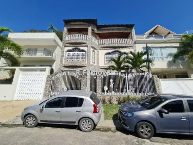 Casa de Condomínio com 4 Quartos para alugar, 478m² no Vila Valqueire, Rio de Janeiro
