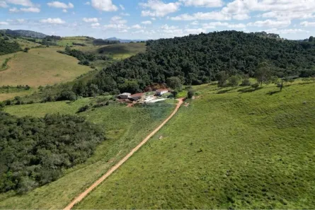 Fazenda/Sítio com 5 Quartos à venda, 160000m² no , Caldas