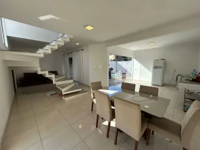 Casa com 3 Quartos à venda, 250m² no Jardim Oásis, Taubaté