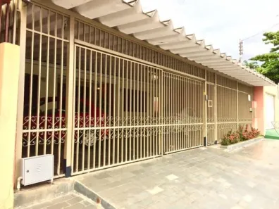Casa com 4 Quartos à venda, 455m² no Jardim América, Goiânia