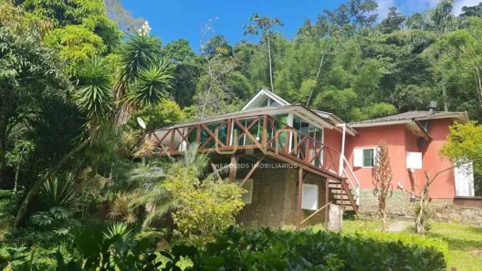 Imóvel Comercial com 11 Quartos à venda, 250m² no Lagoa da Conceição, Florianópolis