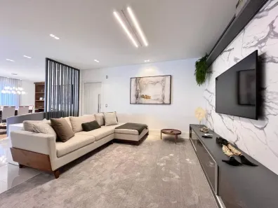 Apartamento com 4 Quartos à venda, 197m² no Meia Praia, Itapema