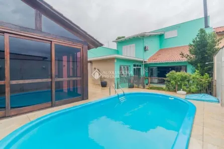 Casa com 4 Quartos à venda, 330m² no Espírito Santo, Porto Alegre