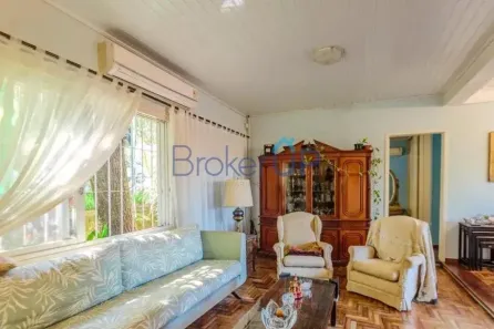 Casa com 3 Quartos à venda, 151m² no Chácara das Pedras, Porto Alegre