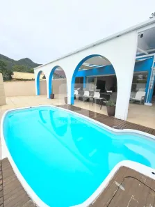 Casa com 3 Quartos à venda, 247m² no Pântano do Sul, Florianópolis