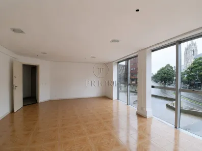 Sala Comercial para venda ou aluguel, 41m² no Floresta, Porto Alegre