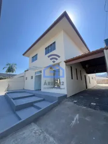 Sobrado com 4 Quartos à venda, 278m² no Jardim Primavera, Caraguatatuba
