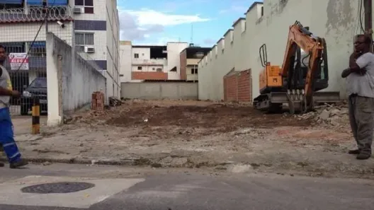Lote/Terreno à venda, 748m² no Oswaldo Cruz, Rio de Janeiro