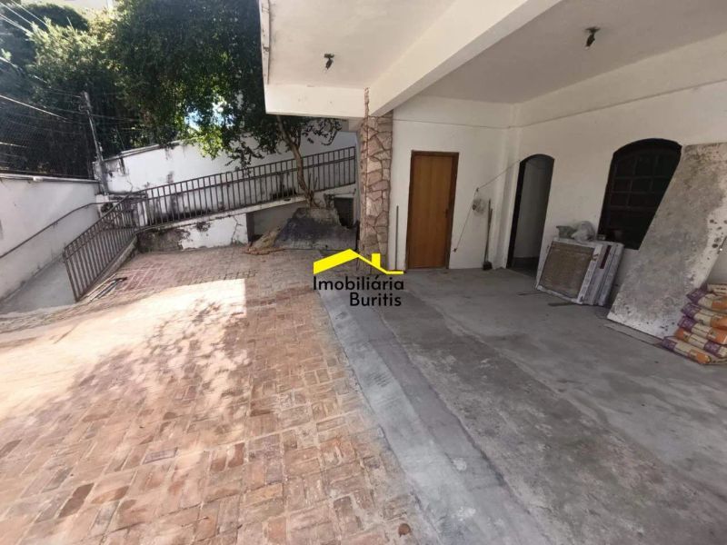 Casa com 6 quartos — Buritis, Belo Horizonte