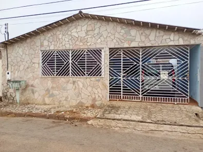 Casa com 3 Quartos à venda, 230m² no Conjunto Universitário, Rio Branco