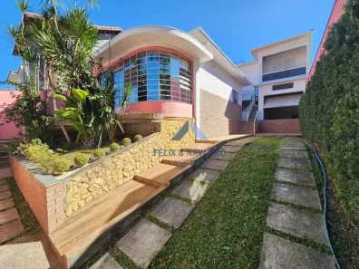 Casa com 3 Quartos à venda, 224m² no Jardim Centenário, São Paulo