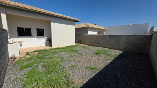 Casa de Condomínio com 2 Quartos para alugar, 65m² no Petrópolis, Várzea Grande