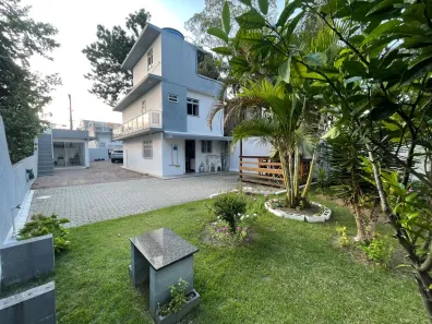 Casa com 3 Quartos à venda, 110m² no Barreiros, São José
