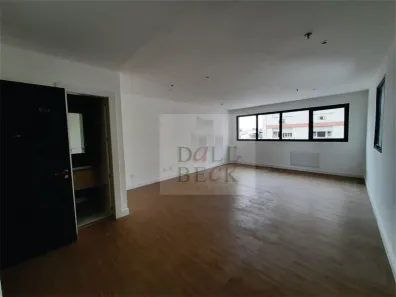 Sala Comercial à venda, 40m² no Três Figueiras, Porto Alegre