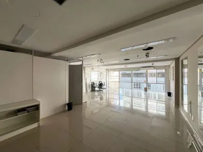 Ponto Comercial para alugar, 92m² no Centro Histórico, Porto Alegre