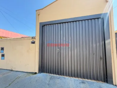 Casa com 2 Quartos para alugar, 80m² no Vila São José, São Carlos